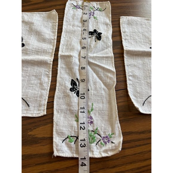 Tea towels and embroidered pieces vintage cottage core - Picture 14 of 15